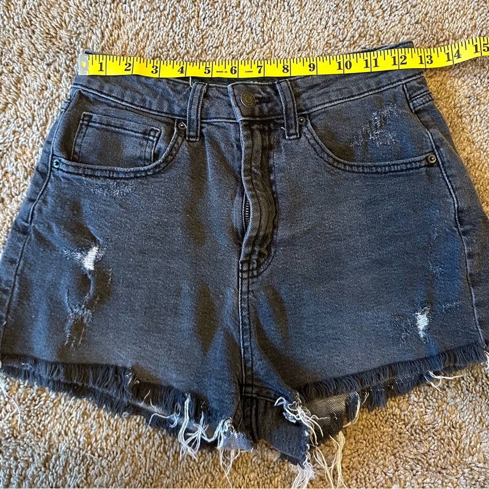 WILD FABLE Jean Shorts Size 4 HIGH RISE BUTTON FLY Blue Denim Fray Womens G-26